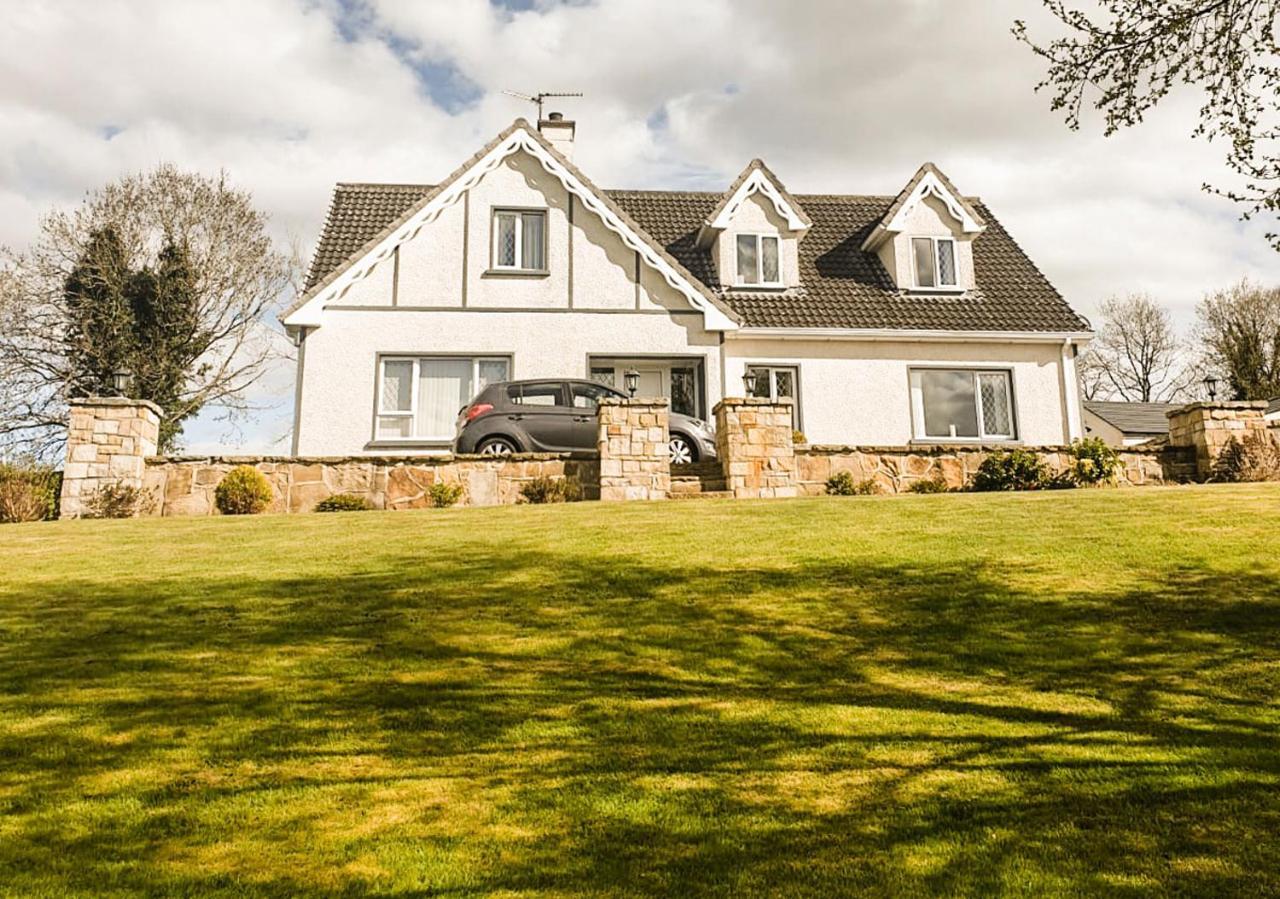 Moat Holiday Rental Lisnaskea Eksteriør bilde