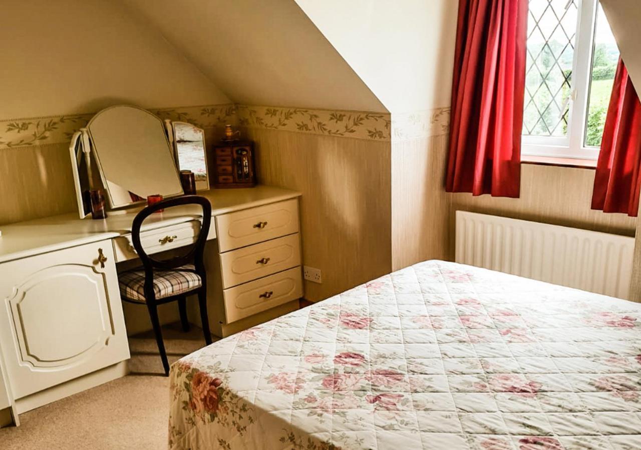 Moat Holiday Rental Lisnaskea Eksteriør bilde