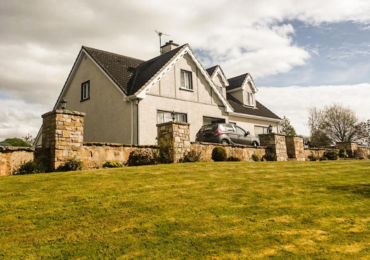 Moat Holiday Rental Lisnaskea Eksteriør bilde